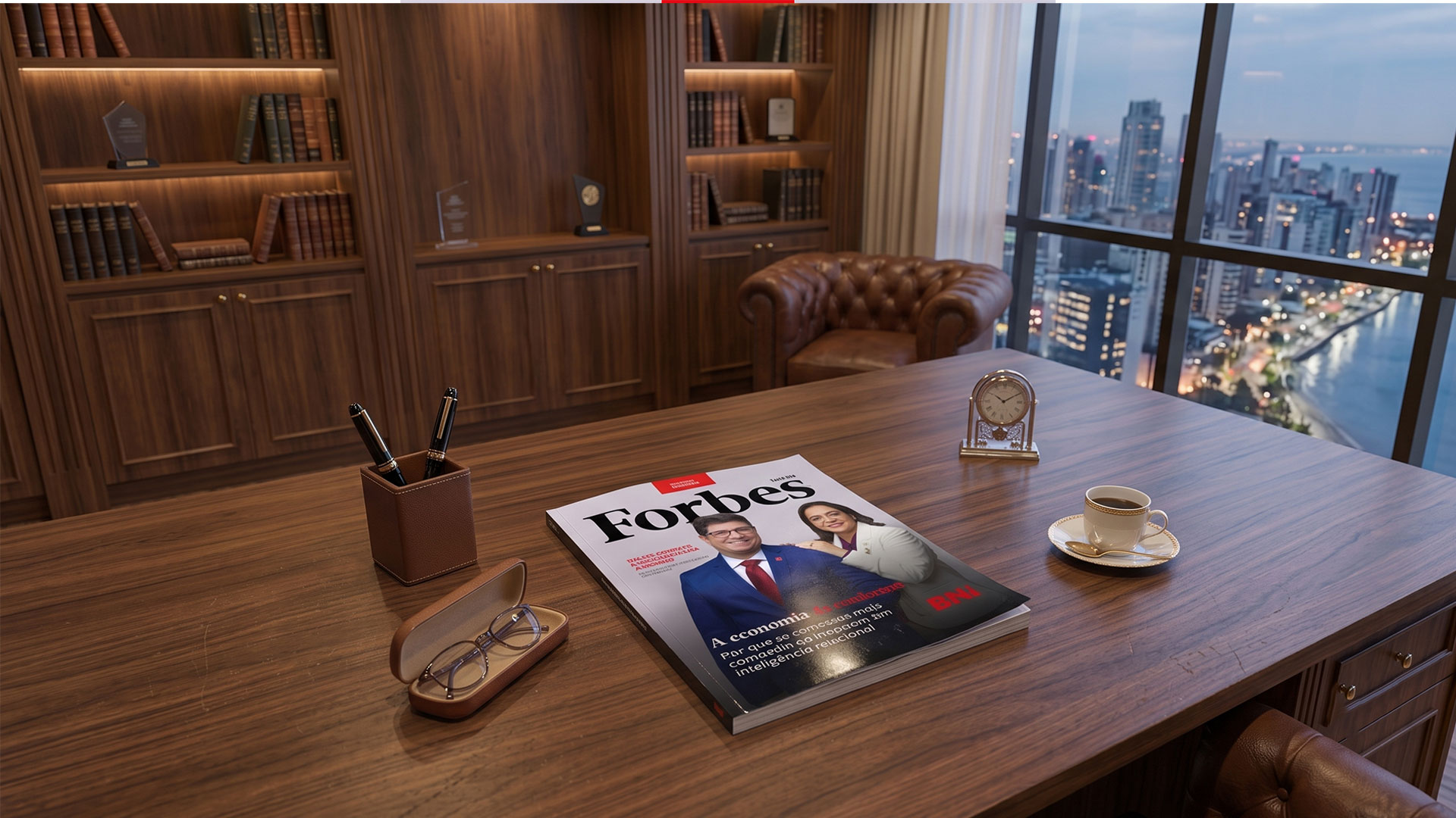 Capa da Forbes Latina com Adelaide Maia Conduta e Felipe Conduta